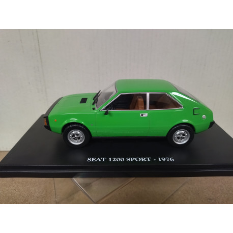 SEAT 1200 SPORT 1976 VERDE BOCA NEGRA 1:24 IXO HACHETTE