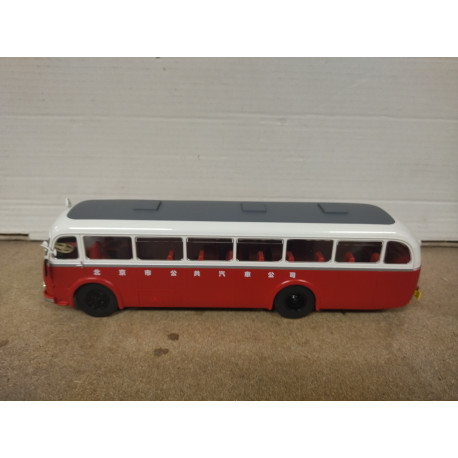 SKODA 706 RO 1947 AUTOBUS 1:43 SALVAT IXO BLISTER ABIERTO