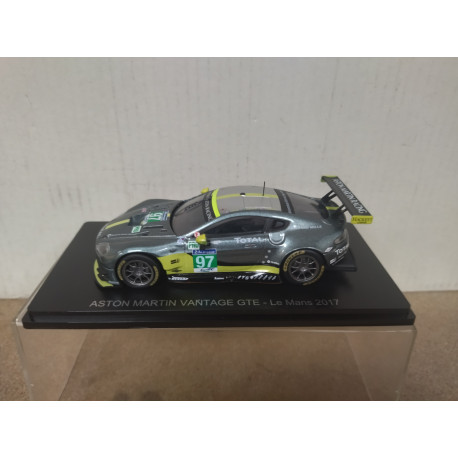 ASTON MARTIN VANTAGE GTE 2017 24 H LE MANS 1:43 SPARK