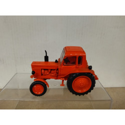 BELARUS MTZ 80 RUSSIAN TRACTOR 1:43 HACHETTE UH NO BOX
