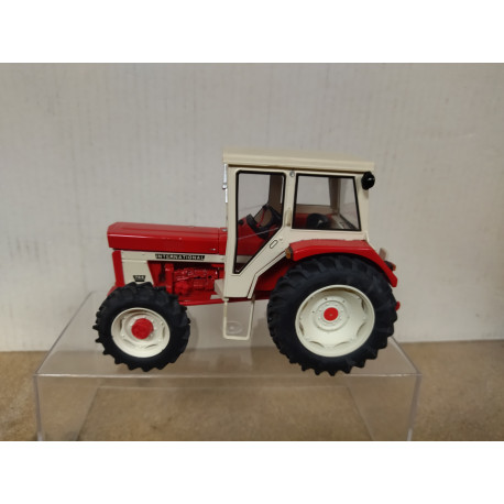 INTERNATIONAL IH 744 TRACTOR 1:32 NO BOX