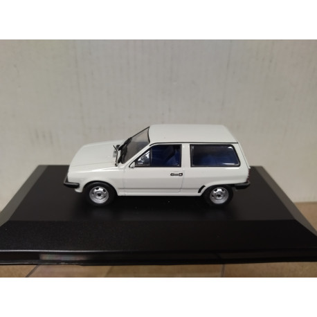 VOLKSWAGEN POLO 1982 BLANCO 1:43 ALTAYA IXO DEFECT/NO RETRO BOX NO ORIGINAL
