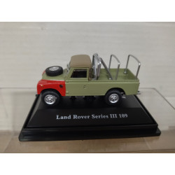 LAND ROVER 109-SERIE III PICKUP 1:72 CARARAMA