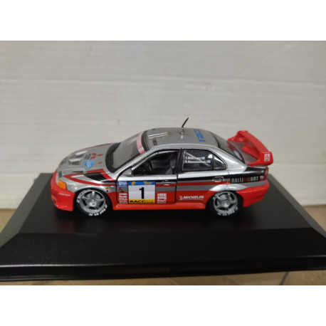 MITSUBISHI LANCER EVO V 1998 WRC RALLY CATALUÑA MAKINEN 1:43 HONGWELL BOX NO ORIGINAL