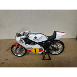 YAMAHA OW23 YZR 500 1975 GIACOMO AGOSTINI MOTO GP 1:12 ALTAYA IXO