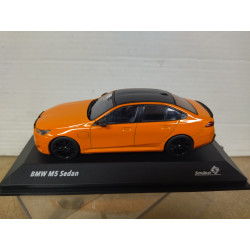 BMW G90 M5 SEDAN FIRE ORANGE III UNI 1:43 SOLIDO S4317552 SD
