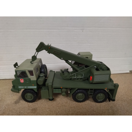 PEGASO 7323 1990 GRUA MILITAR 1:43 SALVAT IXO NO BOX DEFECT/NO RETROS