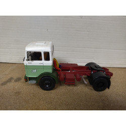 MERCEDES-BENZ 1932 1970-74 CABEZA TRACTORA 1:43 SALVAT IXO NO BOX