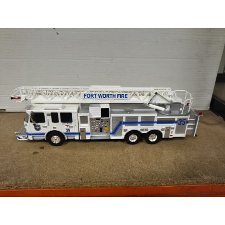 SPARTAN SMEAL USA FORT WORTH FIRE 1:43 SALVAT IXO NO BOX