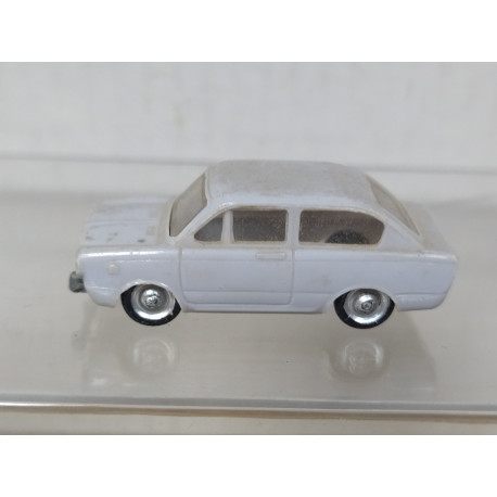 SEAT 850 BERLINA DESGUACE 1:87 H0 EKO NO BOX