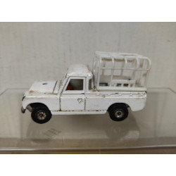 LAND ROVER PICKUP CIRCO BLANCO apx 1:64 GUISVAL NO BOX