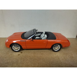 FORD THUNDERBIRD 2003 JAMES BOND 007 1:18 BEANSTALK NO BOX
