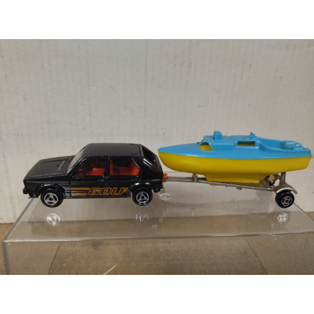 VOLKSWAGEN GOLF 1 + REMOLQUE BARCO 1:60/apx 1:64 MAJORETTE OPEN BOX