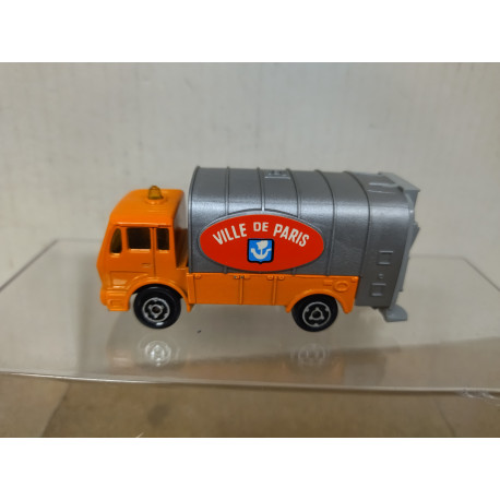 MERCEDES-BENZ PARIS REFUSE TRUCK (3) ORANGE 1:100/apx 1:64 MAJORETTE 218 NO BOX
