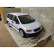 PLYMOUTH VOYAGER WHITE 1:26 MAISTO