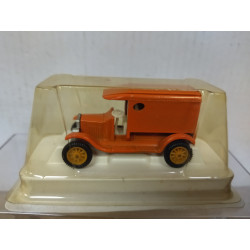 FORD MODEL T 1919 VAN DELIVERY RED 1:66/apx 1:64 EFSI HOLLAND BOX