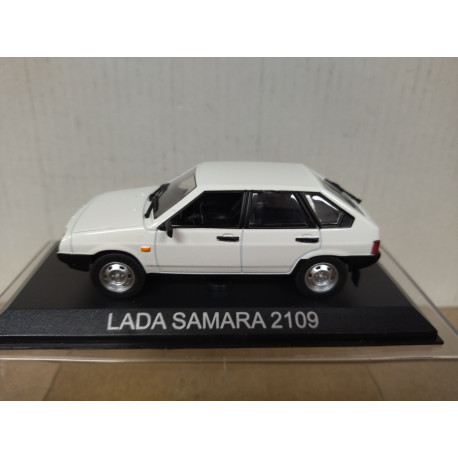 LADA SAMARA/VAZ-2109 WHITE 1:43 DeAGOSTINI IXO BLISTER OPEN