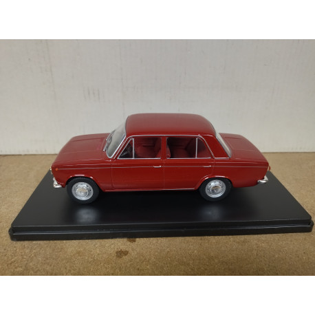 SEAT 124L 1969 MARRON/ROJO 1:24 SALVAT IXO HARD BOX