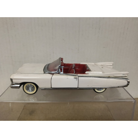 CADILLAC ELDORADO BIARRITZ CONV 1957 1:43 FRANKLIN MINT NO BOX DEFECT