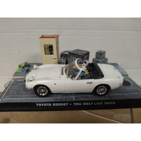 TOYOTA 2000 GT + FIGURA YOU ONLY LIVE . 007 JAMES BOND 1:43 EAGLEMOSS IXO URNA ROTA