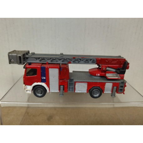 MERCEDES-BENZ BOMBEROS L32 apx 1:64/1:72 SIKU DESGUACE/REPINTADO/NO BOX