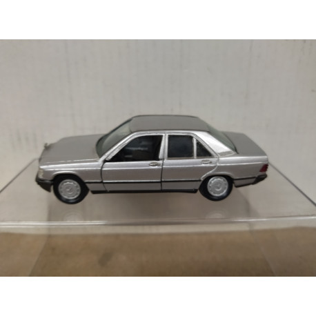 MERCEDES-BENZ W201 190/190E SILVER 1:43 GAMA 1167 NO BOX