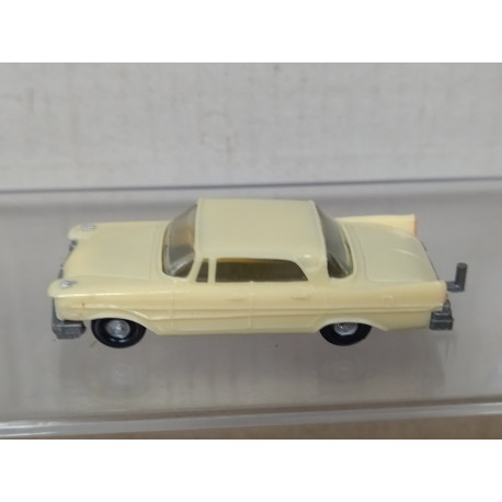 DeSOTO DIPLOMAT AMARILLO 1:87 H0 EKO BOX