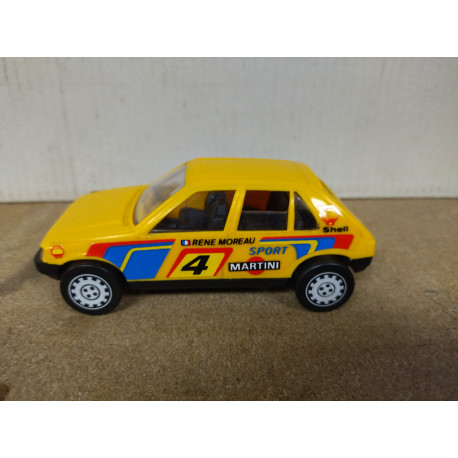 PEUGEOT 205 AMARILLO SPORT MARTINI PLASTICO VINTAGE GOZAN