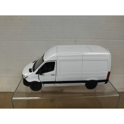 MERCEDES-BENZ SPRINTER WHITE 12,5cm Long/1:48 WELLY retrofriccion
