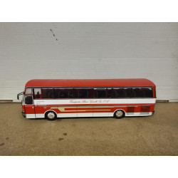 SETRA S 215 HD ALSINA GRAELLS AUTOBUS 1:43 SALVAT IXO