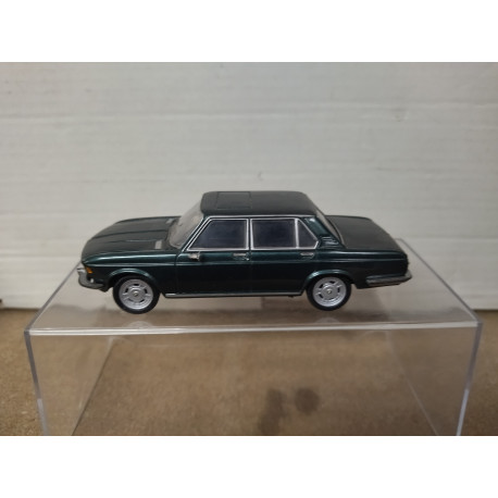 BMW E3 2500 1968 GREEN 1:43 SCHUCO NO BOX/DEFECT RETRO