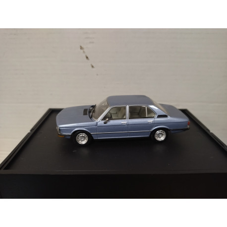 BMW E12 520i 1974 BLUE 1:43 DEALER BMW
