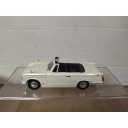 TRIUMPH HERALD CONVERTIBLE WHITE 1:43 VANGUARDS VA07401