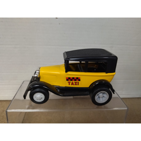 TAXI HOJALATA RICO medidas 11x6x6