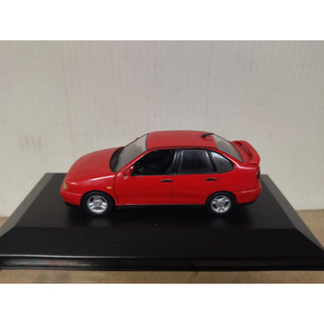 SEAT CORDOBA 1994 TDi ROJO 1:43 ALTAYA IXO BOX NO ORIGINAL