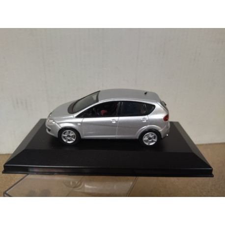 SEAT ALTEA 2004 SILVER 1:43 ALTAYA IXO BOX NO ORIGINAL DEFECT/NO RETROS