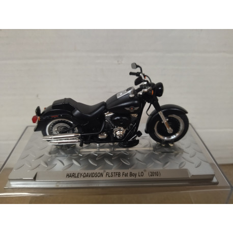 HARLEY-DAVIDSON 2010 FLSTFB FAT BOY LO MOTO/BIKE 1:24 ALTAYA IXO