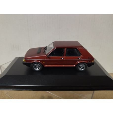 SEAT RONDA 1982 CLX NUESTROS QUERIDOS COCHES 1:43 ALTAYA IXO BOX NO ORIGINAL