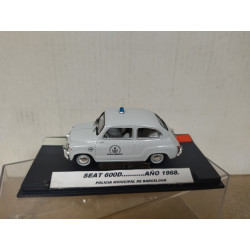 SEAT 600 D 1968 2-SERIE POLICIA MUNICIPAL BARCELONA 1:43 SALVAT SOLIDO HARD BOX