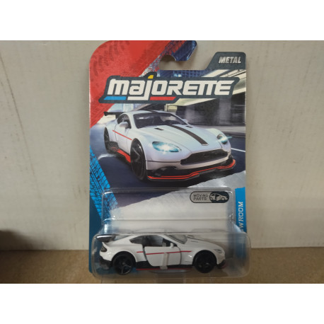 ASTON MARTIN VANTAGE GT8 WHITE SHOWROOM /apx 1:64 MAJORETTE