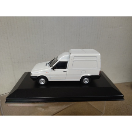 FIAT FIORINO 2001 VAN WHITE 1:43 IXO DeAGOSTINI BOX NO ORIGINAL