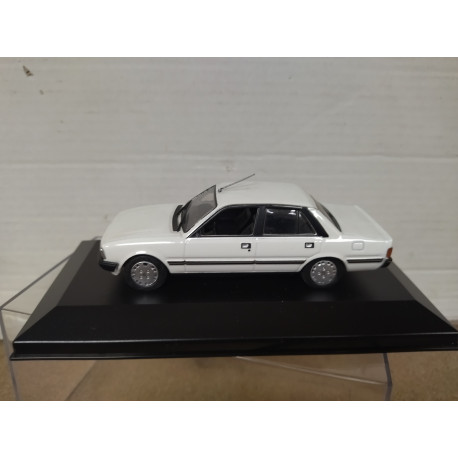 PEUGEOT 505 GTi 1984 BLANCO QUERIDOS COCHES 1:43 ALTAYA IXO DEFECT/NO RETRO