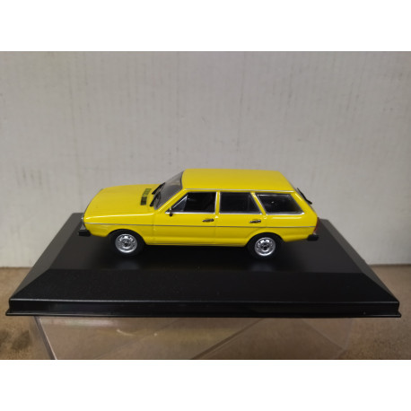 VOLKSWAGEN PASSAT 1974 B1 VARIANT YELLOW 1:43 DEALER MINICHAMPS NO CARTON