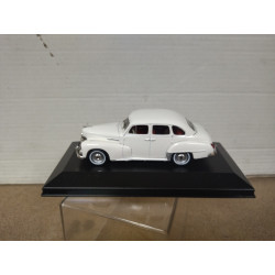 OPEL KAPITAN ´51 WHITE 1:43 EAGLEMOSS IXO BOX NO ORIGINAL