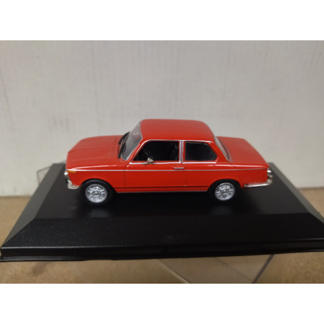 BMW 1602 1971 RED 1:43 DeAGOSTINI IXO BOX NO ORIGINAL