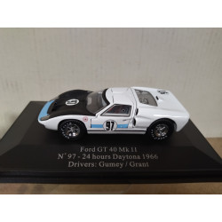 FORD GT40 1966 MK.II 24 H DAYTONA GUMEY-GRANT 1:43 UNIVERSAL HOBBIES