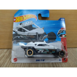 DUNE IT UP 2/5 TRACK ACES 1:64 HOT WHEELS