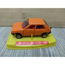 PEUGEOT 205 NARANJA 1:64 GUISVAL BOX