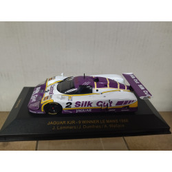 JAGUAR XJR-9 1988 WIN 24 H LE MANS LAMMERS-WALLACE-DUMFRIES 1:43 IXO LMC002