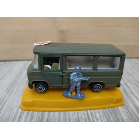 MERCEDES-BENZ L406 AMBULANCIA MILITAR apx 1:64 GUISVAL BOX
